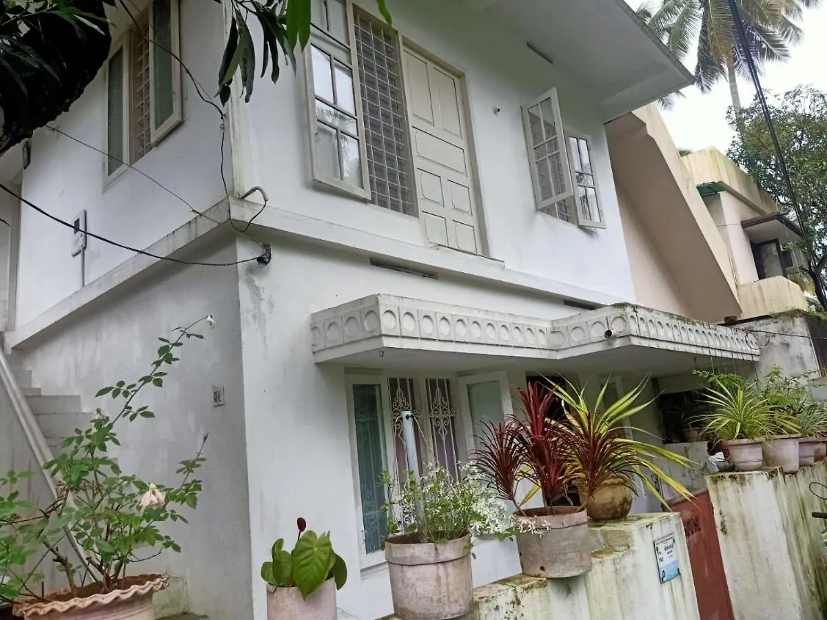 Jestine Homestay contacts